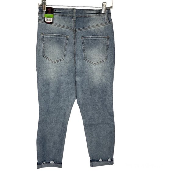 No Boundaries JR Women's High Rise Cuffed Capri Jeans Size 7 Lt Wash - Picture 2 of 9